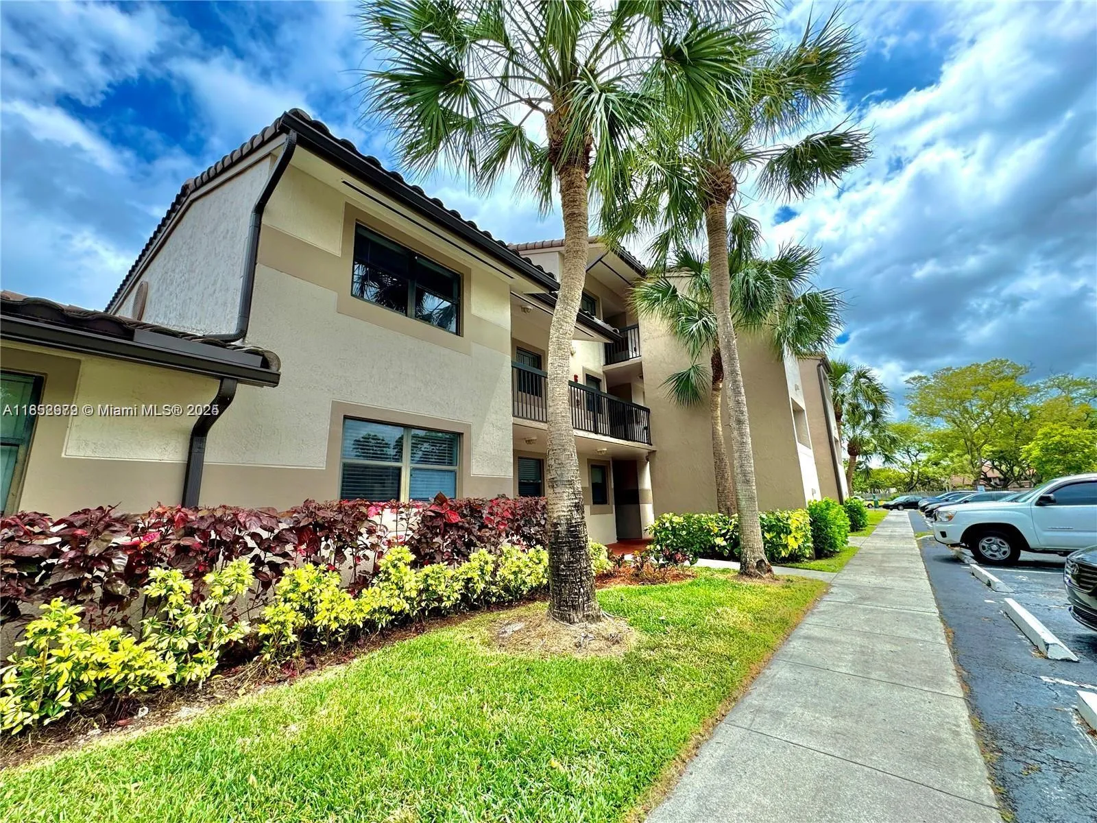 for sale at 9886 Nob Hill Ln, Sunrise FL 33351