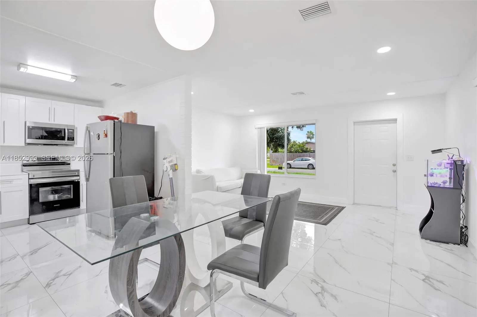 311 SW 68th Ter, Pembroke Pines FL 33023
