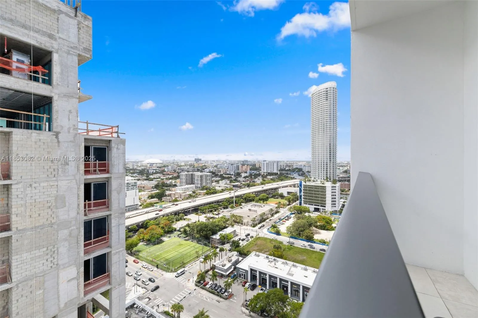 239 SW 9th St # 2303, Miami FL 33130