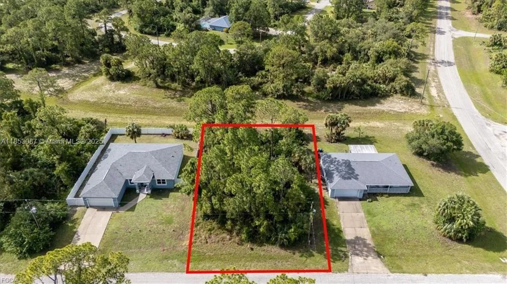 8055 Sandalwood Cir, La Belle FL 33935