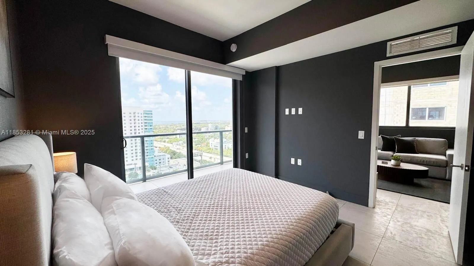 239 SW 9th St # 2101, Miami FL 33130