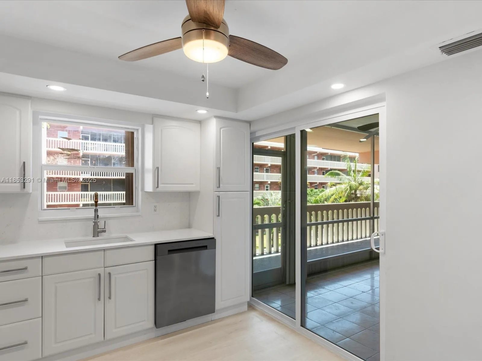 200 NE 12th Ave # 7C, Hallandale Beach FL 33009