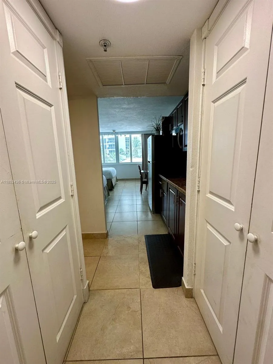 19201 Collins Ave # 108, Sunny Isles Beach FL 33160