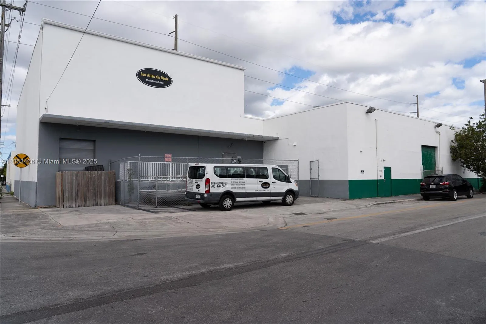 1395 NW 22nd St, Miami FL 33142