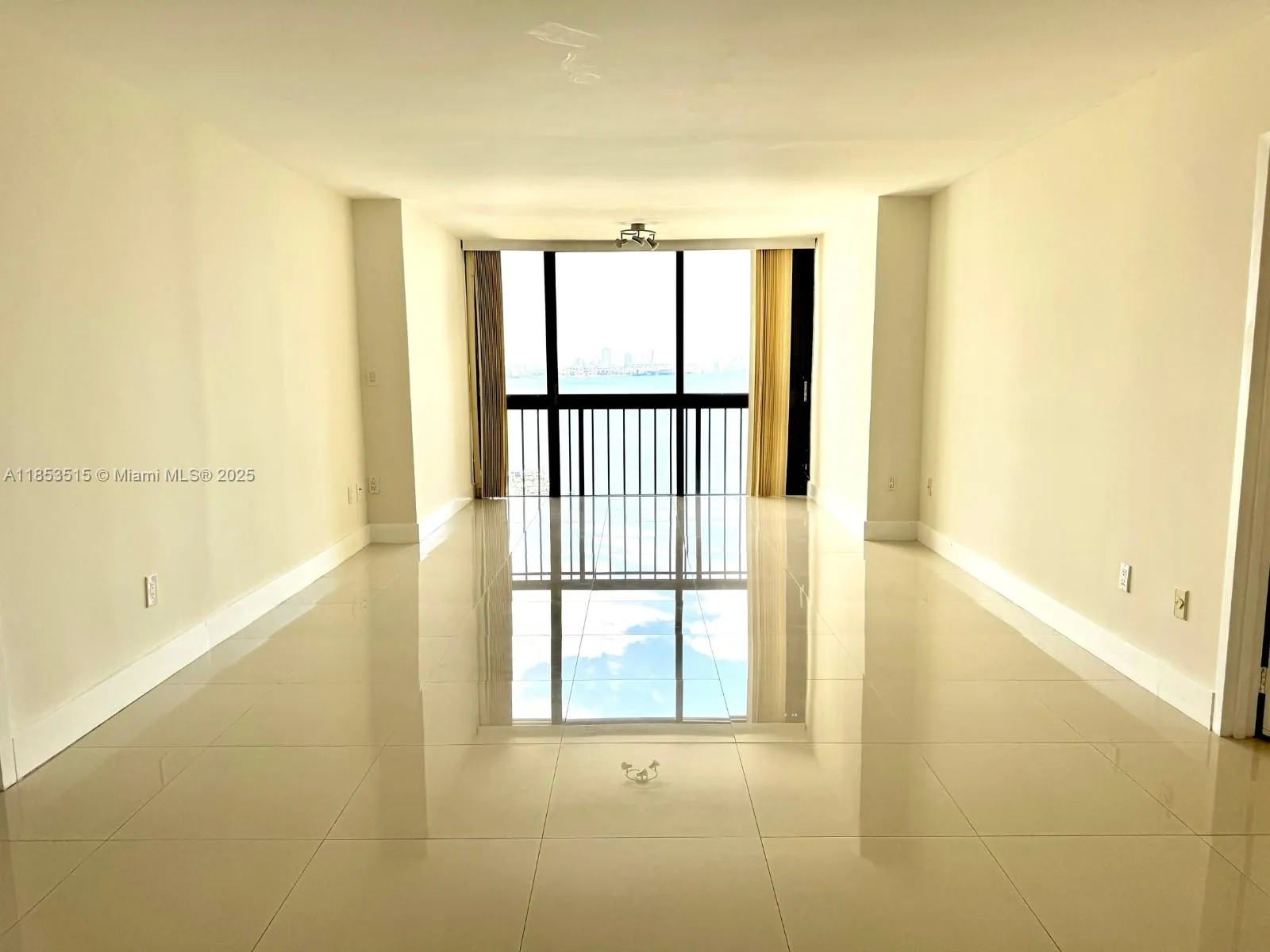 2333 Brickell Ave # 2607, Miami FL 33129