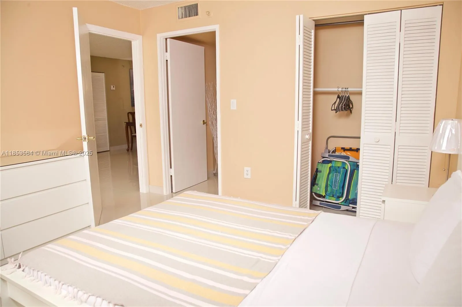 210 174th St # 1107, Sunny Isles Beach FL 33160