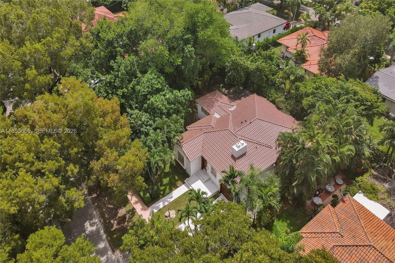 528 Sevilla Ave, Coral Gables FL 33134