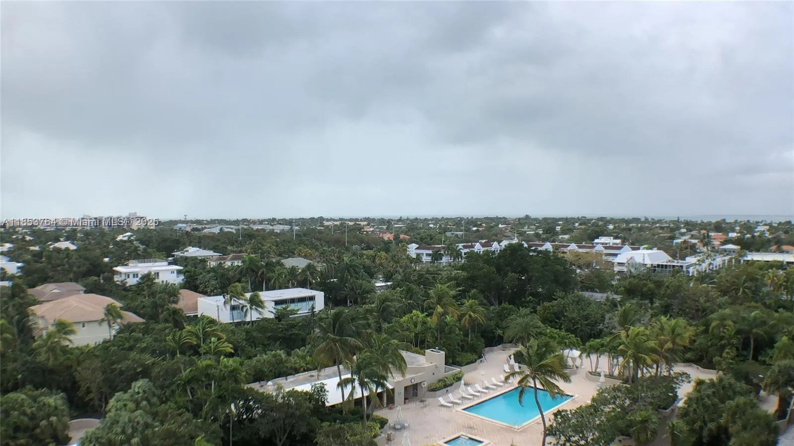 2 bedroom 2 bath for rent at 151 Crandon Blvd # 833, Key Biscayne FL 33149