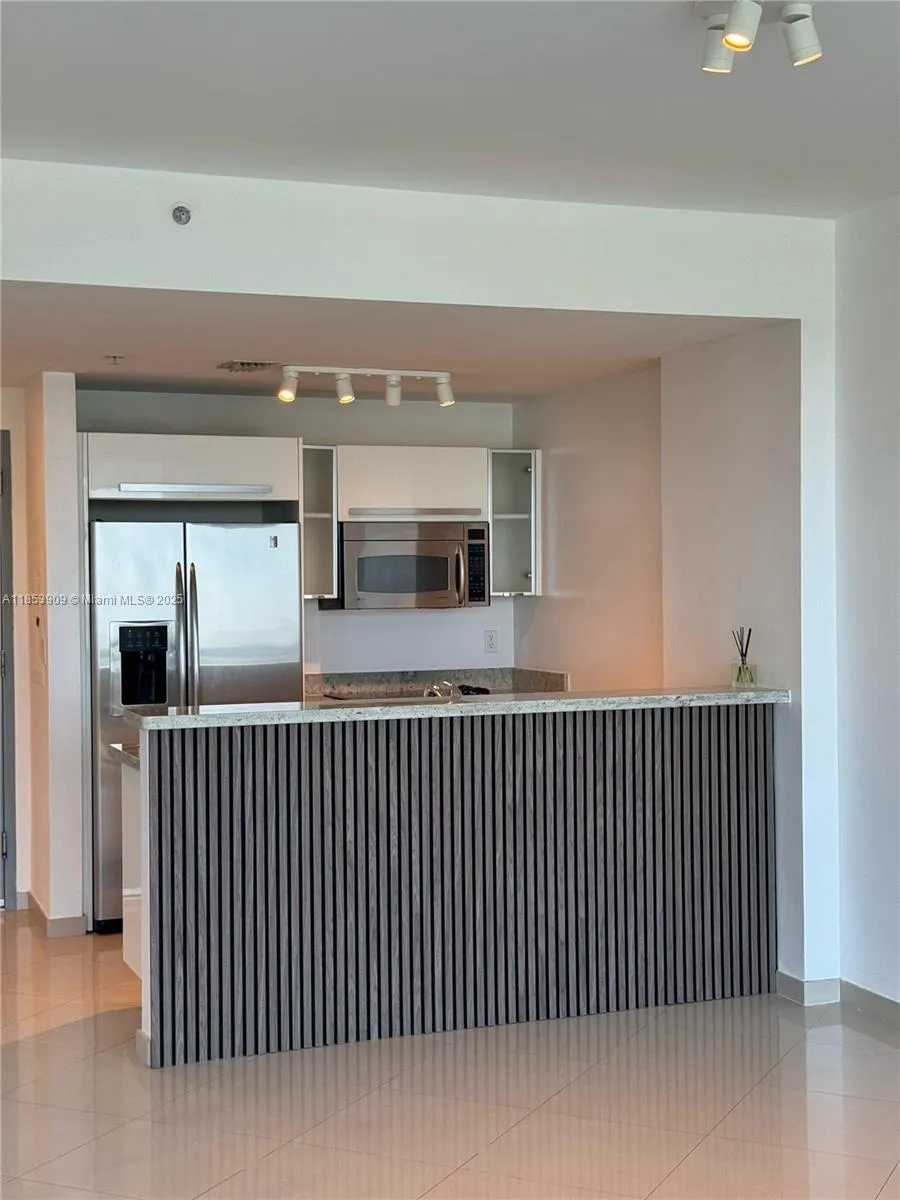 1 bedroom 1 bath for sale at 601 NE 36th St # 1205, Miami FL 33137