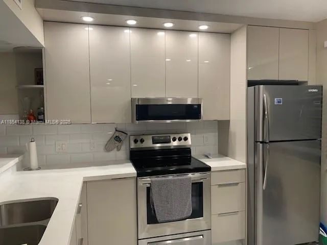 6097 Balboa Cir # 203, Boca Raton FL 33433