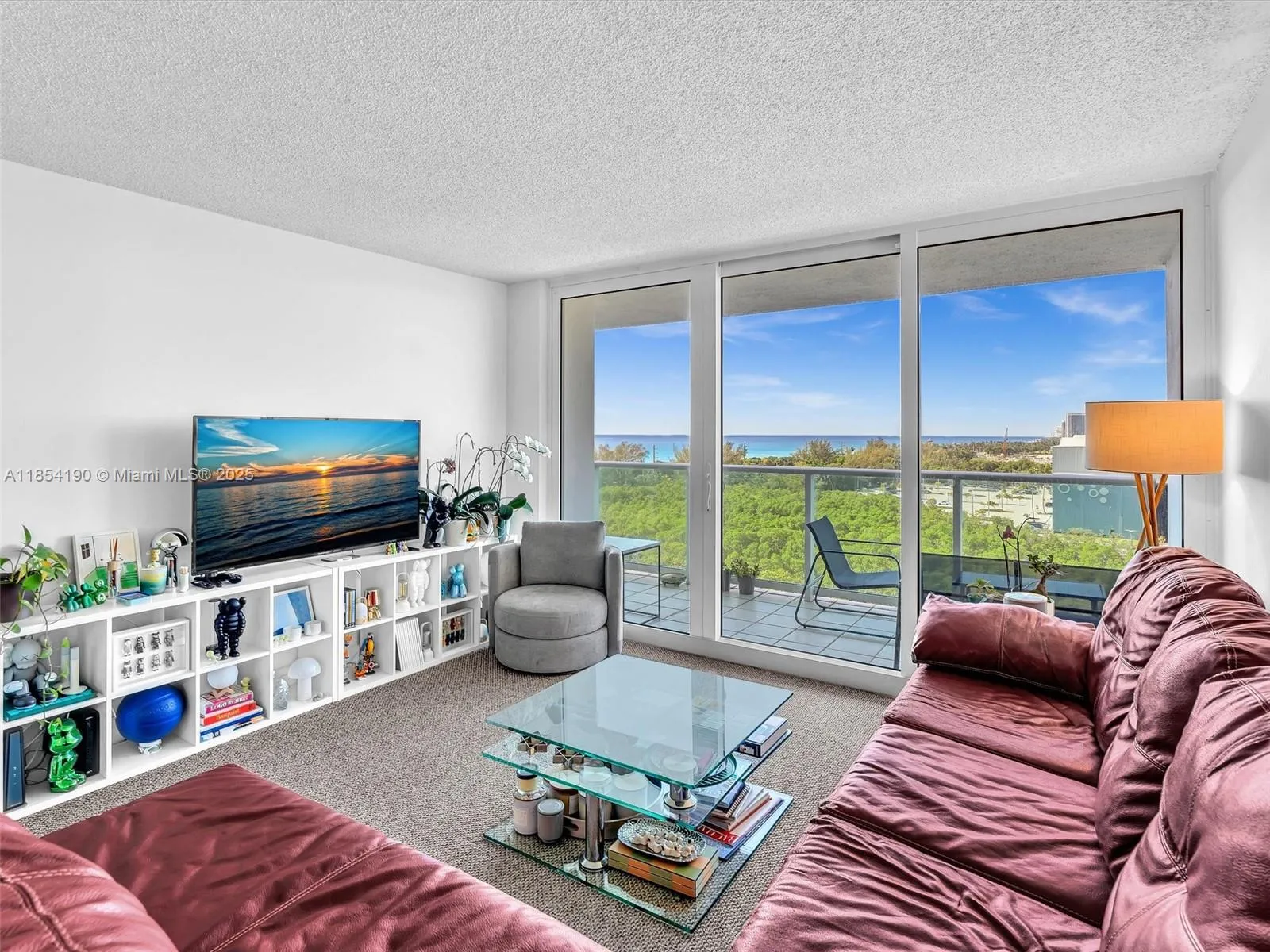 100 Bayview Dr # 1025, Sunny Isles Beach FL 33160