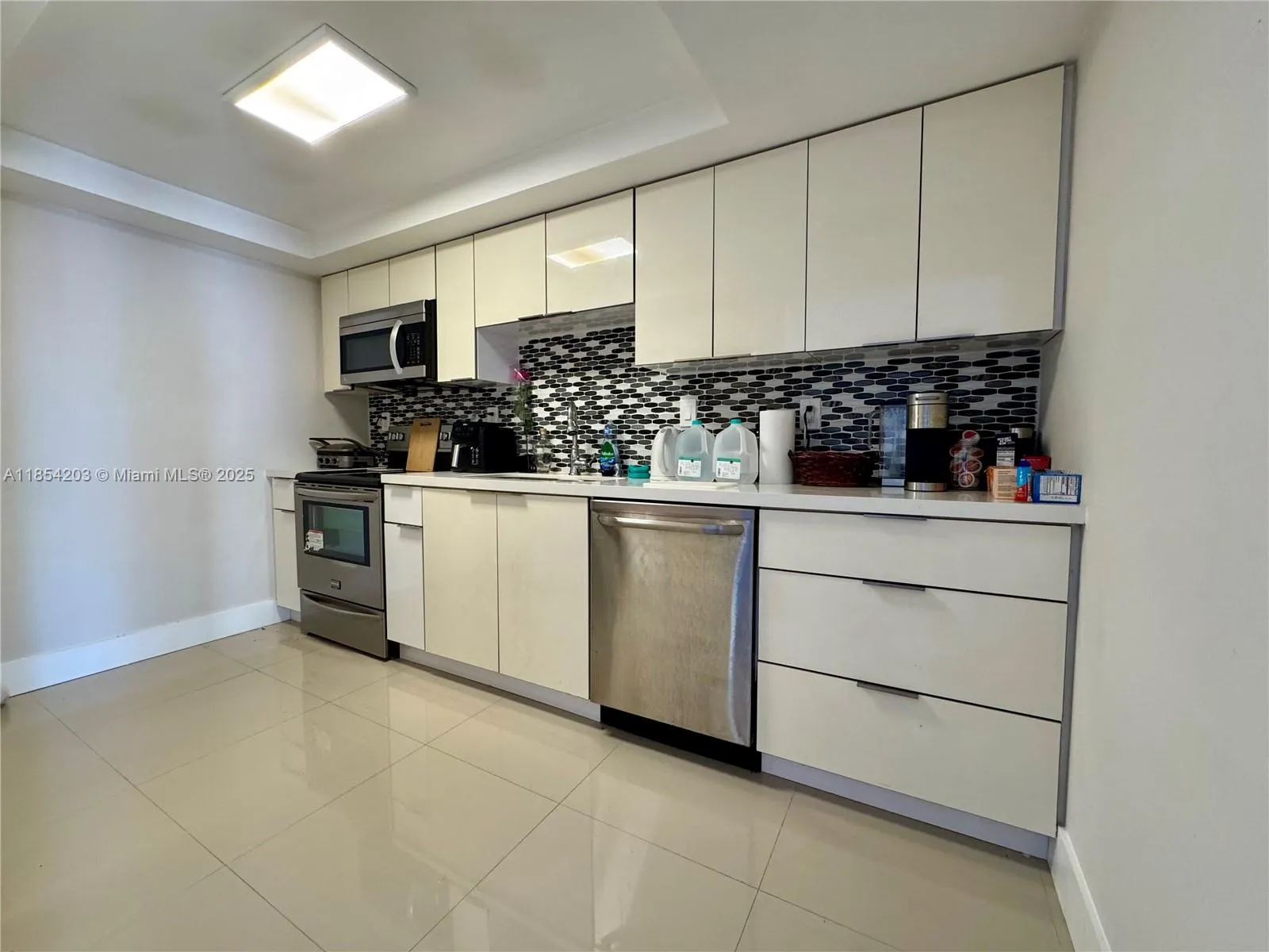 18011 Biscayne Blvd # 1802, Aventura FL 33160