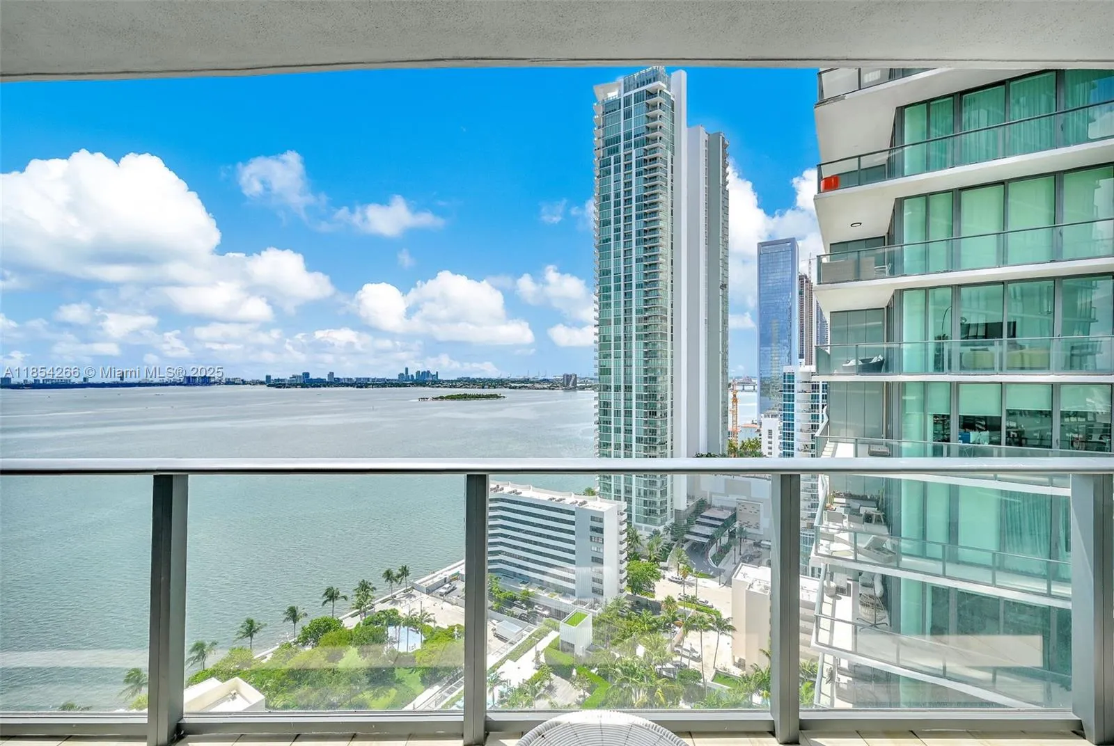 650 NE 32nd St # 2201, Miami FL 33137
