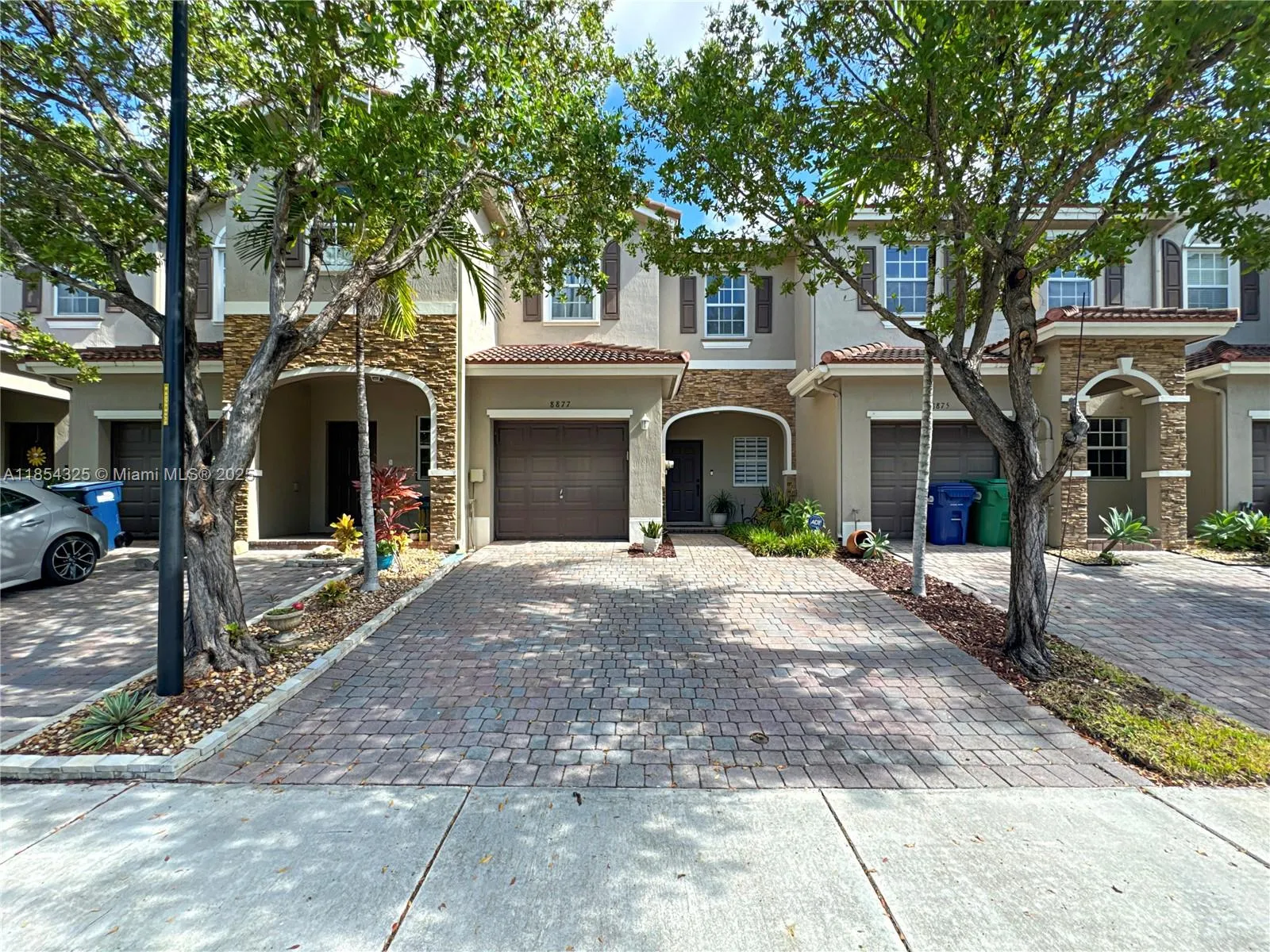 3 bedroom 2 bath for sale at 8877 SW 223rd Ln, Cutler Bay FL 33190