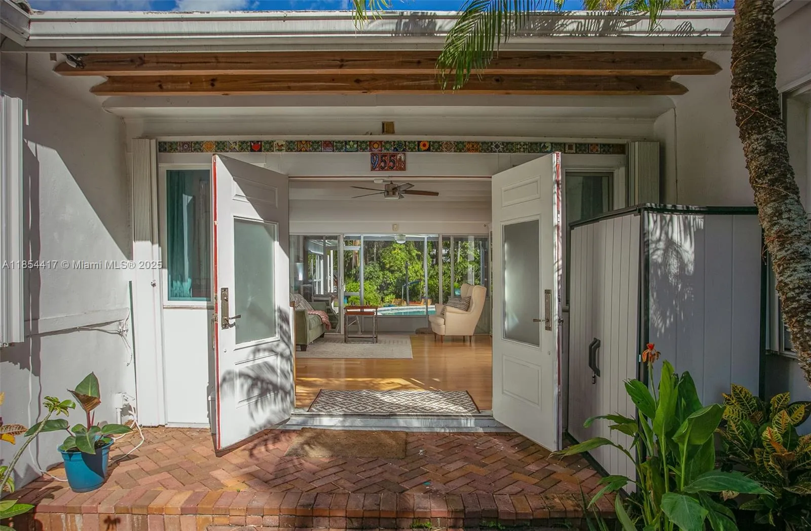955 Van Buren St, Hollywood FL 33019