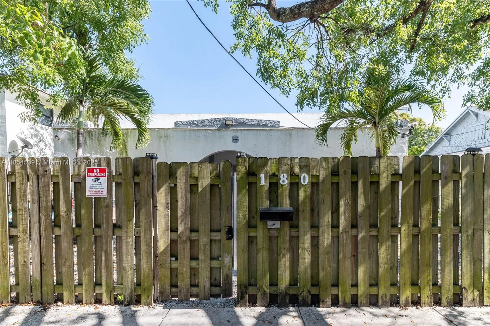 180 NW 59th St, Miami FL 33127