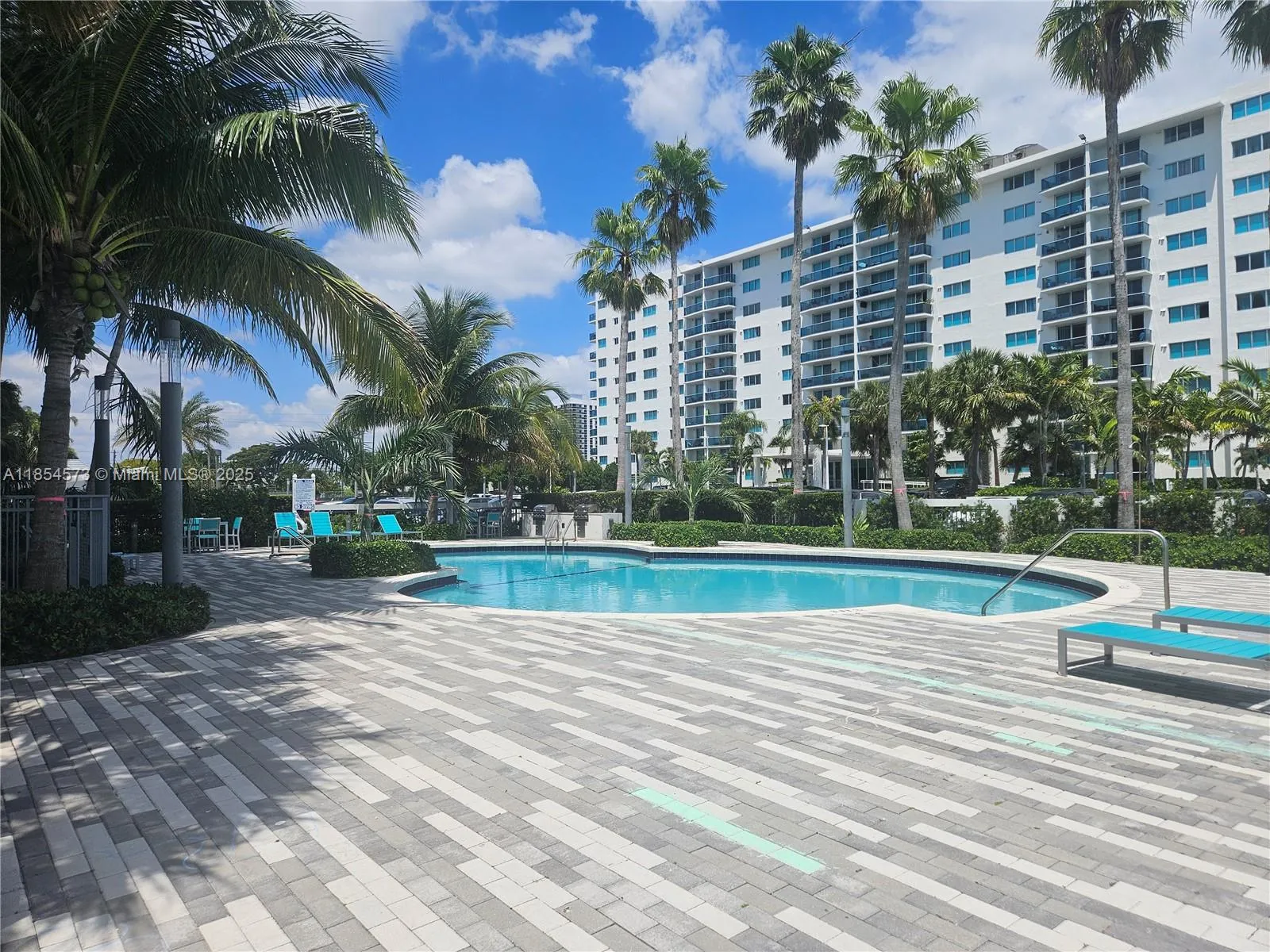 7501 E Treasure Dr # 1L, North Bay Village FL 33141