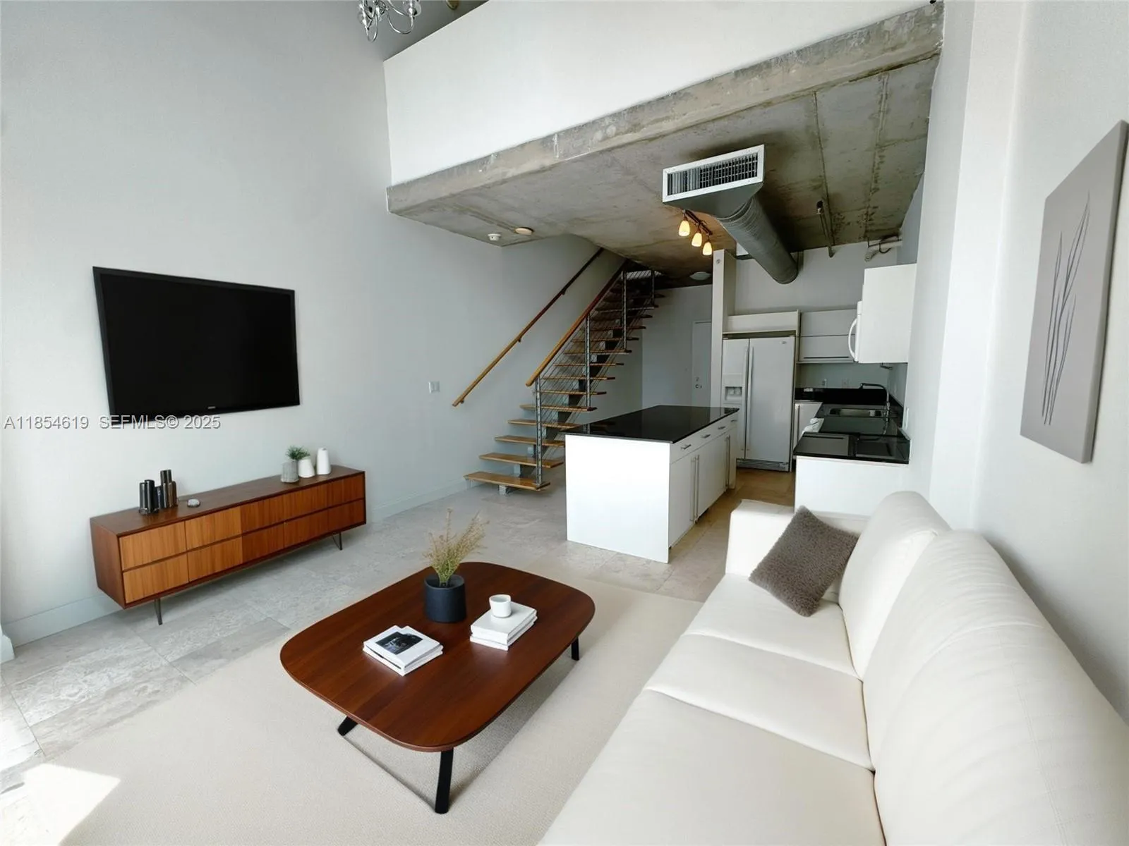 2 bedroom 2 bath for sale at 690 SW 1st Ct # 2122, Miami FL 33130