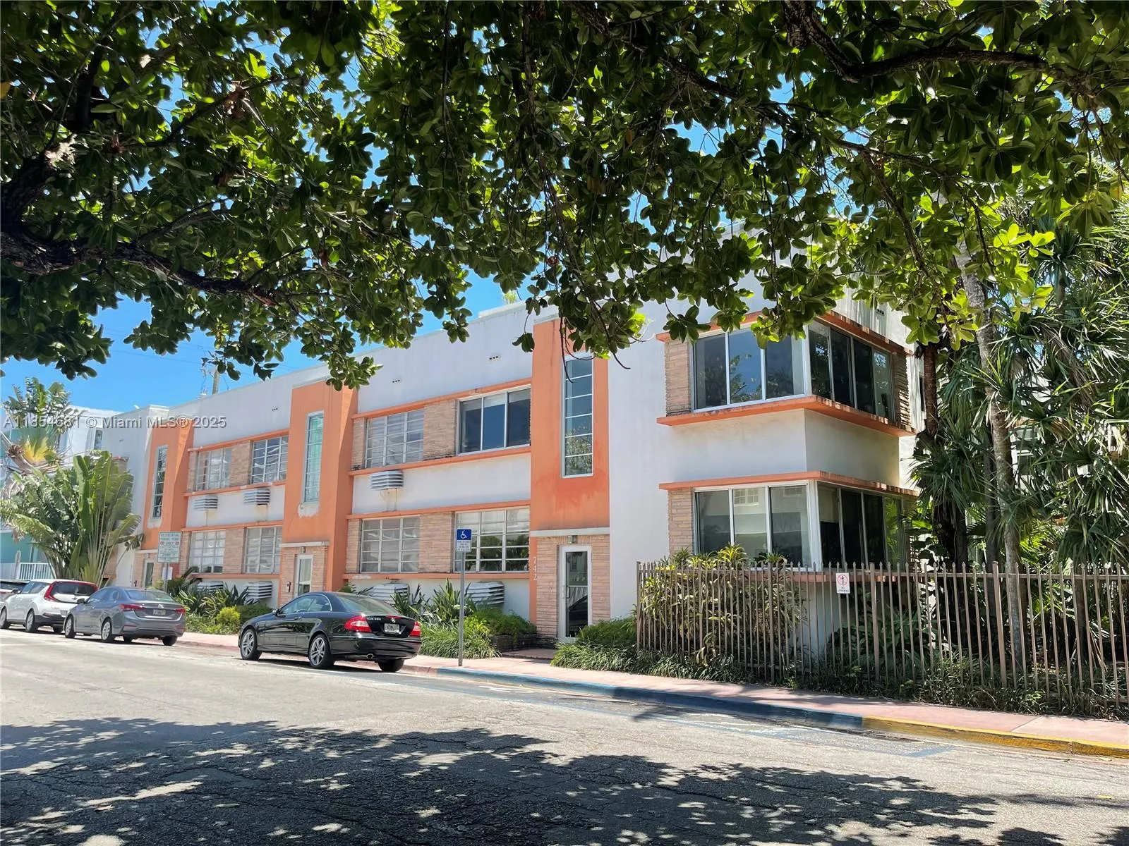 730 12th St # 10, Miami Beach FL 33139