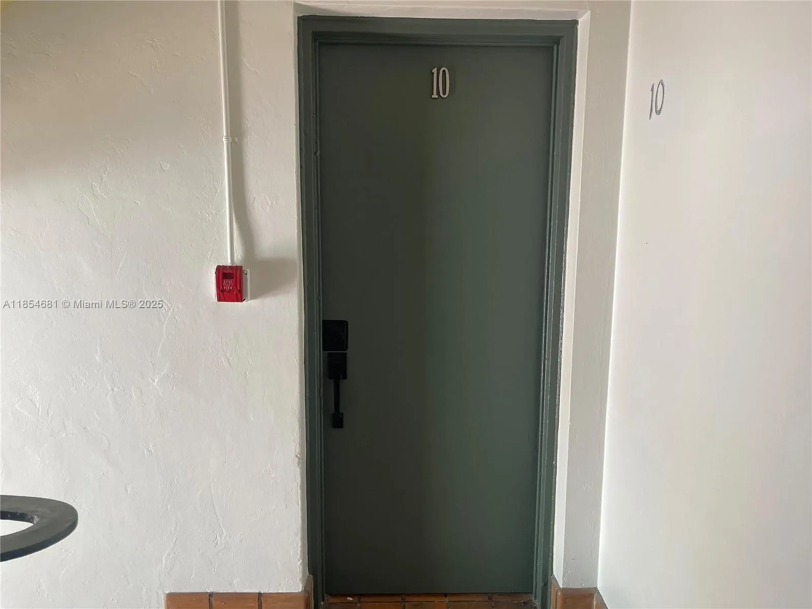 730 12th St # 10, Miami Beach FL 33139