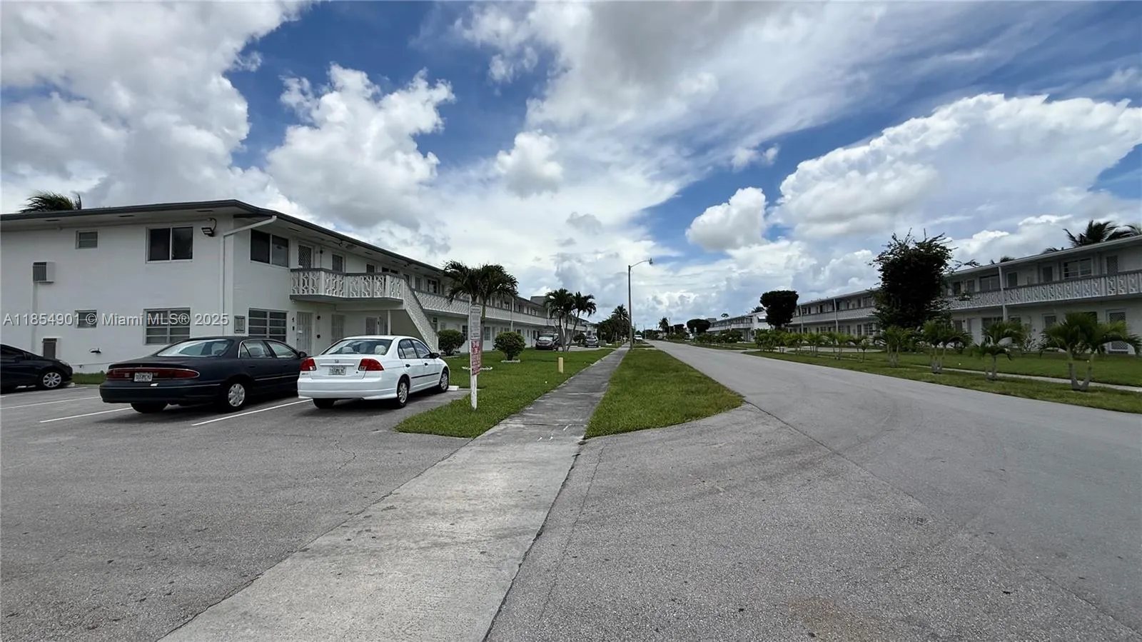 11 NE 204th St # 6, Miami Gardens FL 33179