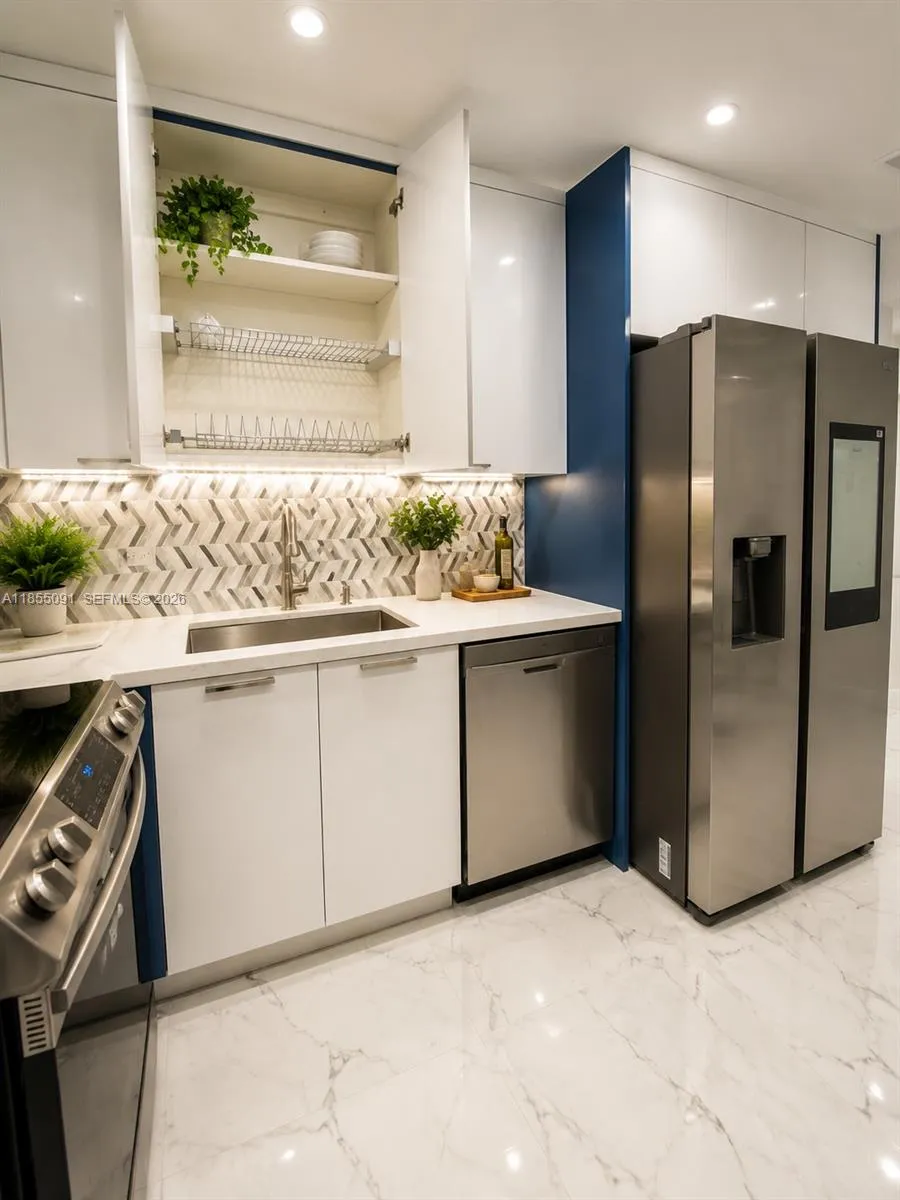 5005 Collins Ave # 822, Miami Beach FL 33140