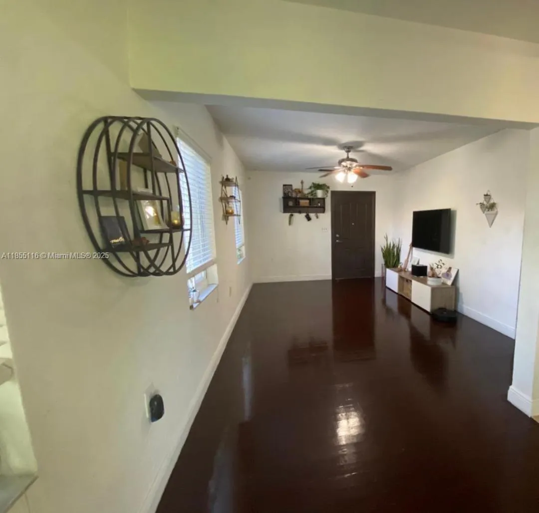 702 Boabadilla St, Coral Gables FL 33134