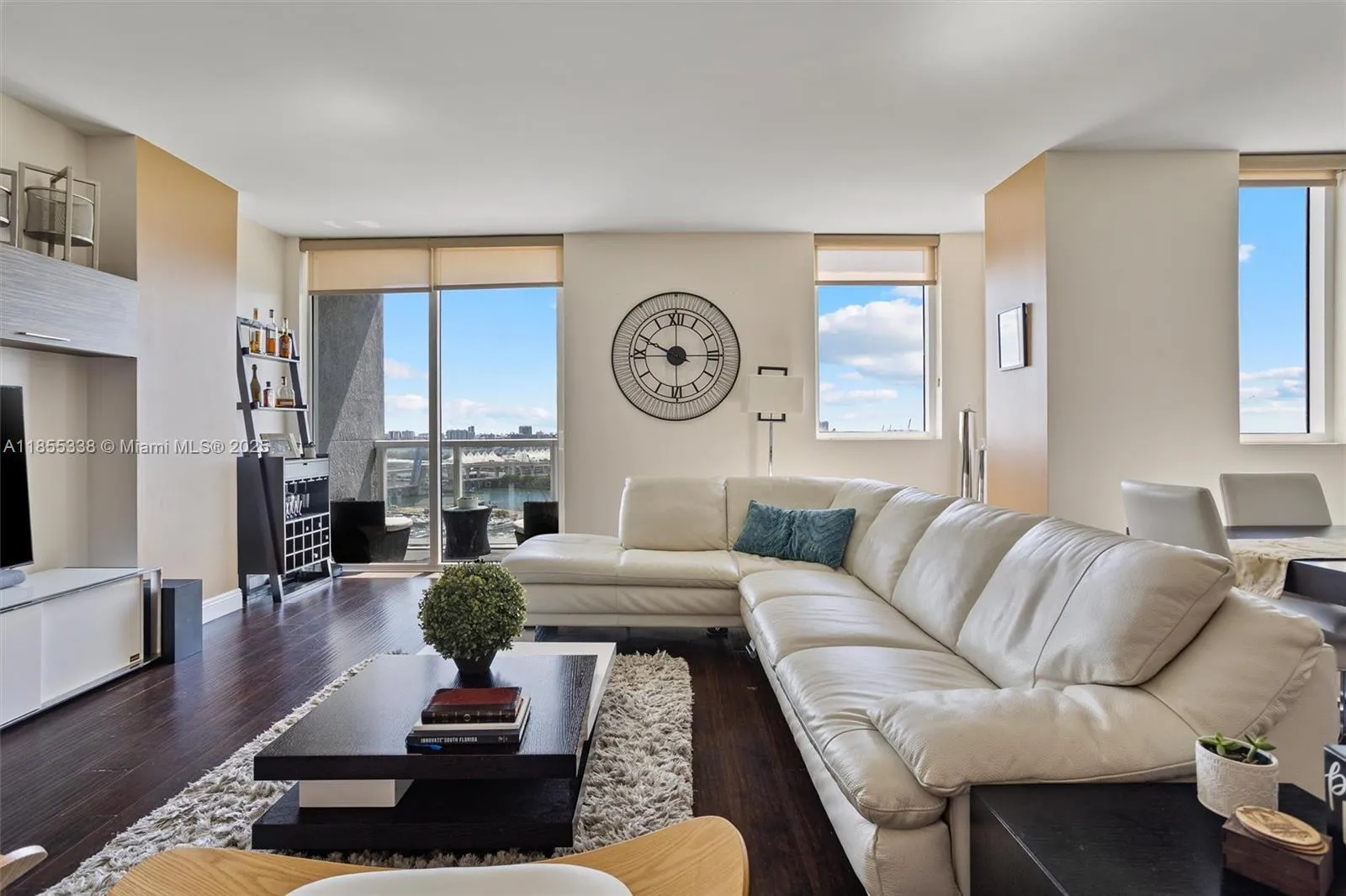 244 Biscayne Blvd # 1803, Miami FL 33132