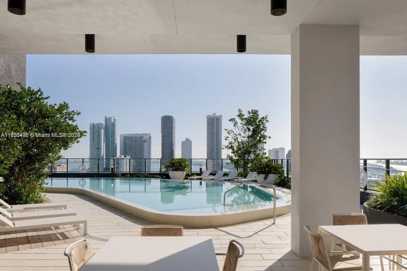 23 NE 17th Ter # D1, Miami FL 33132
