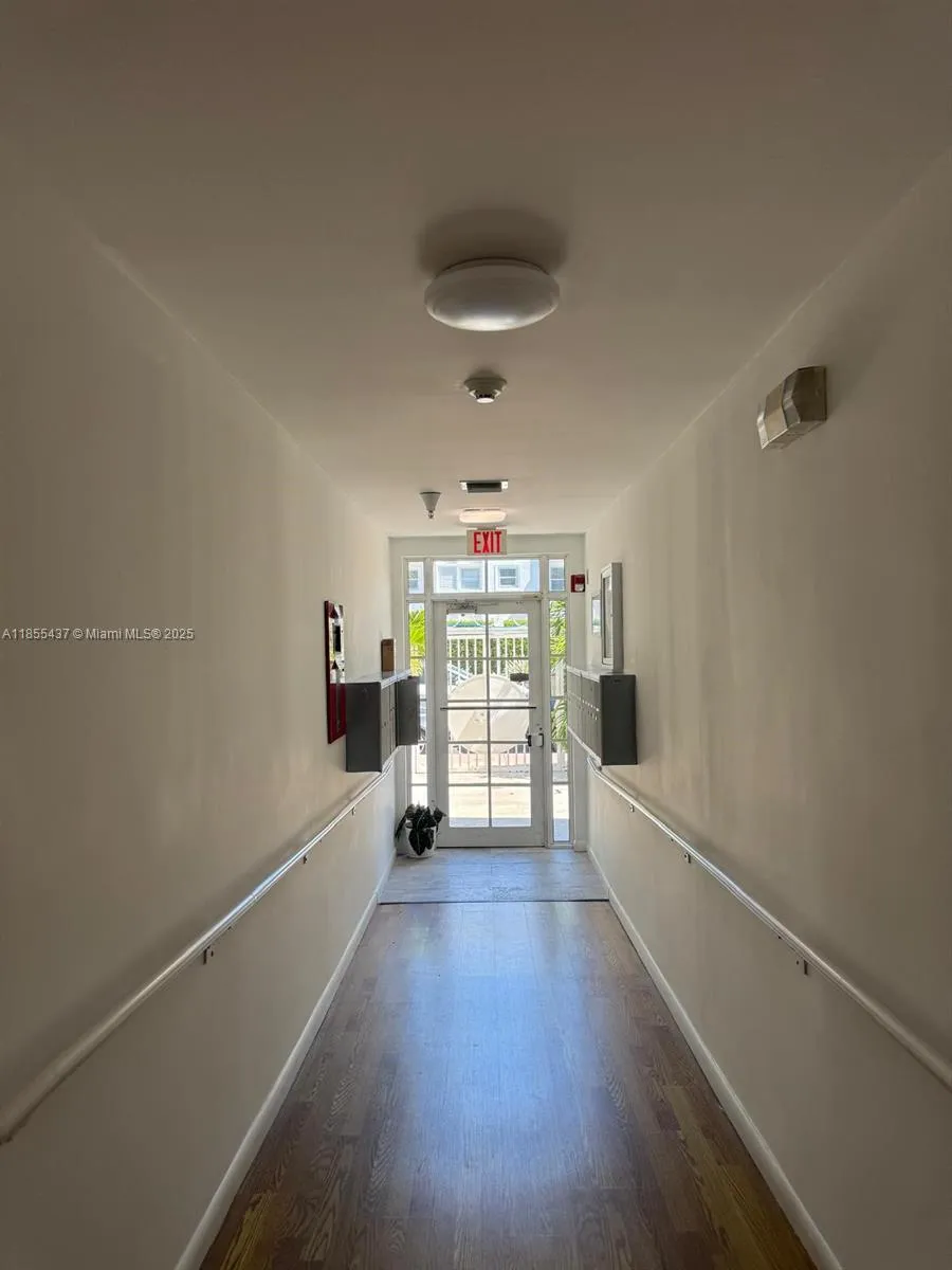 1542 Drexel Ave # 301, Miami Beach FL 33139