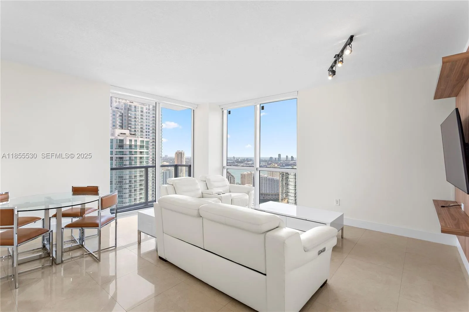 1060 Brickell Ave # 4001, Miami FL 33131