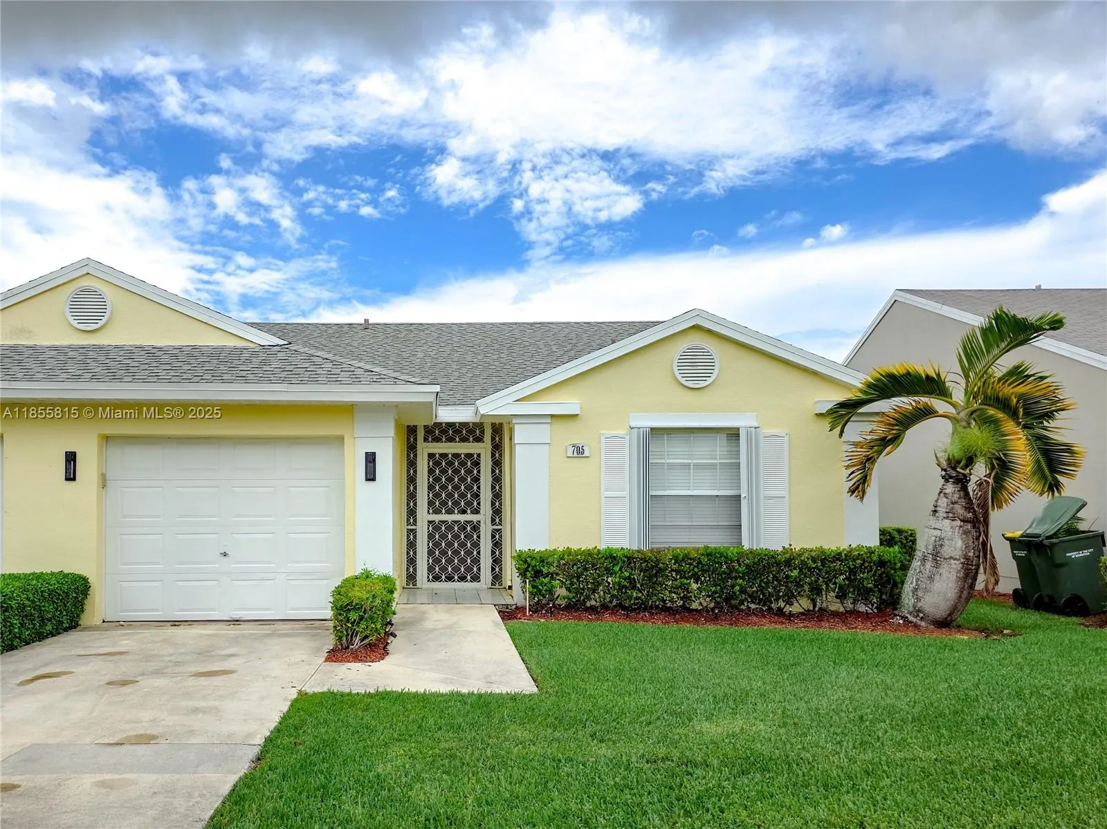 2 bedroom 2 bath for sale at 705 SE 22nd Ln, Homestead FL 33033