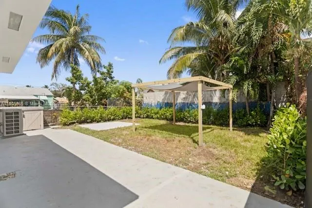 3125 NW 21st Ct # 01, Miami FL 33142