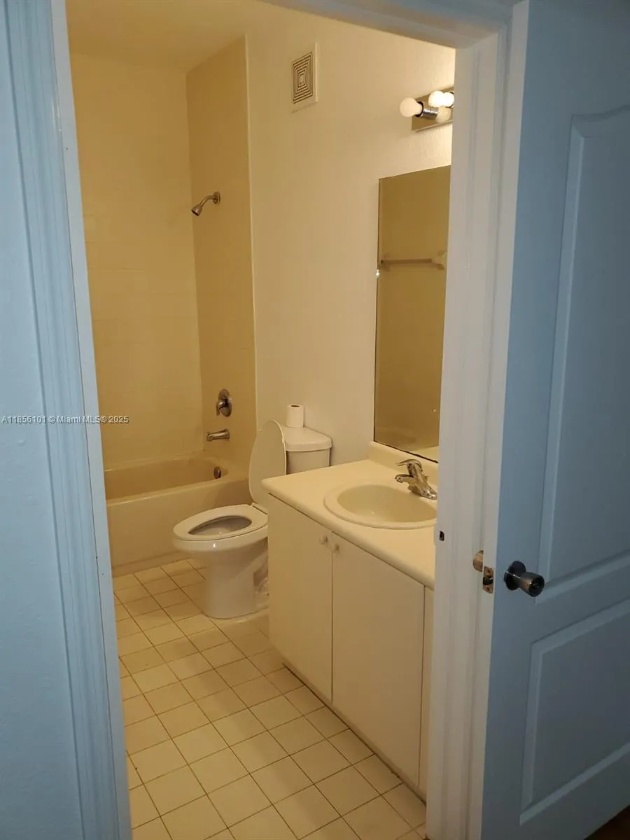 1666 SE 27 CT # 108, Florida City FL 33035