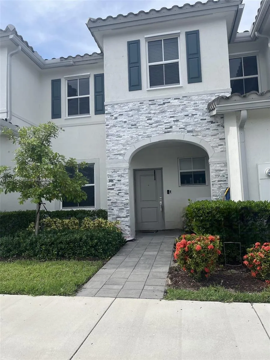 3 bedroom 2 bath for sale at 1776 SE 27th Rd, Homestead FL 33035