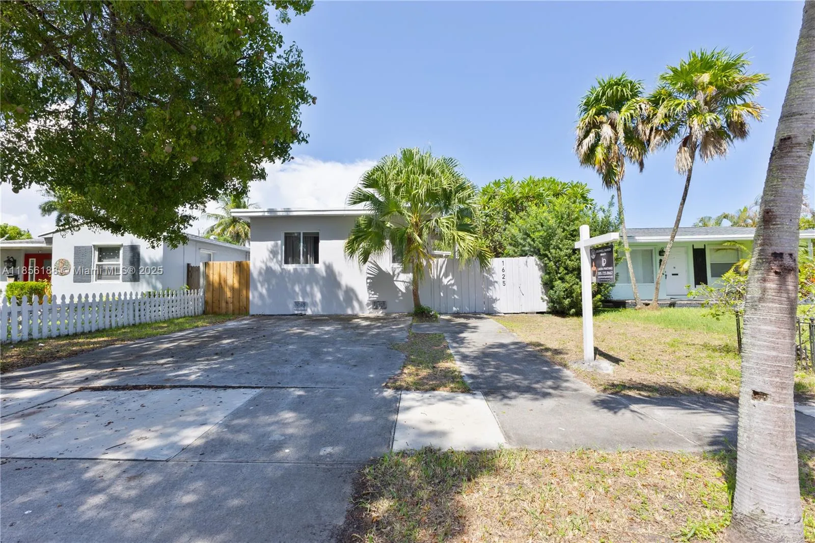 1625 Fletcher St, Hollywood FL 33020