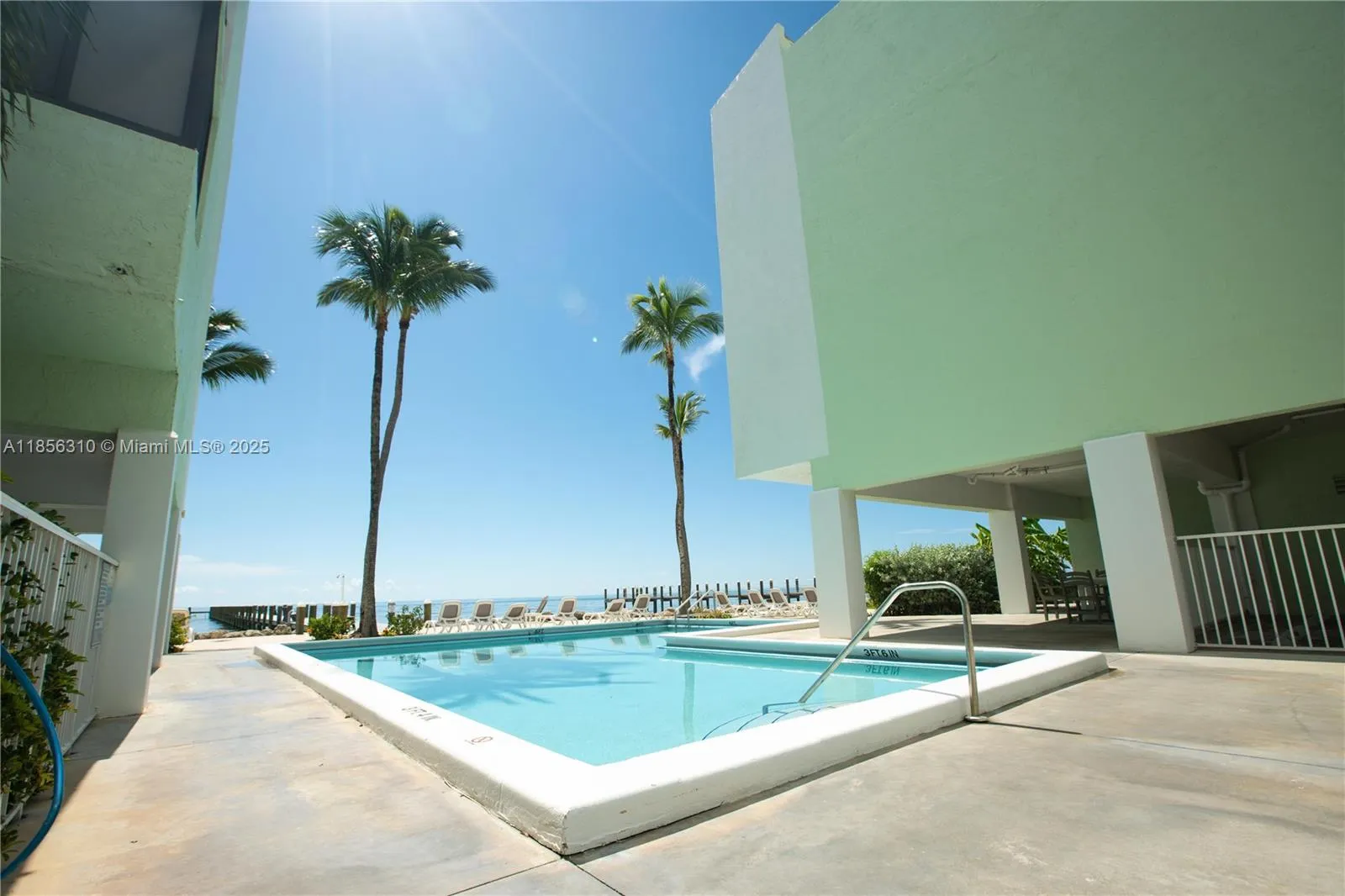 2 bedroom 1 bath Residential for sale at 87455 Old Hwy # 248, Plantation Key FL 33036