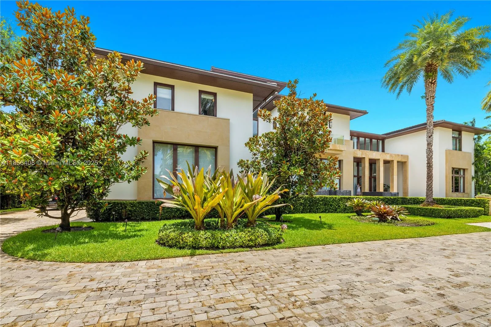 401 Arvida Pkwy, Coral Gables FL 33156