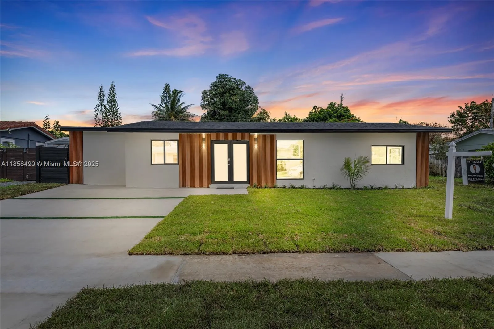 3 bedroom 2 bath for sale at 949 SE 5th St, Deerfield Beach FL 33441