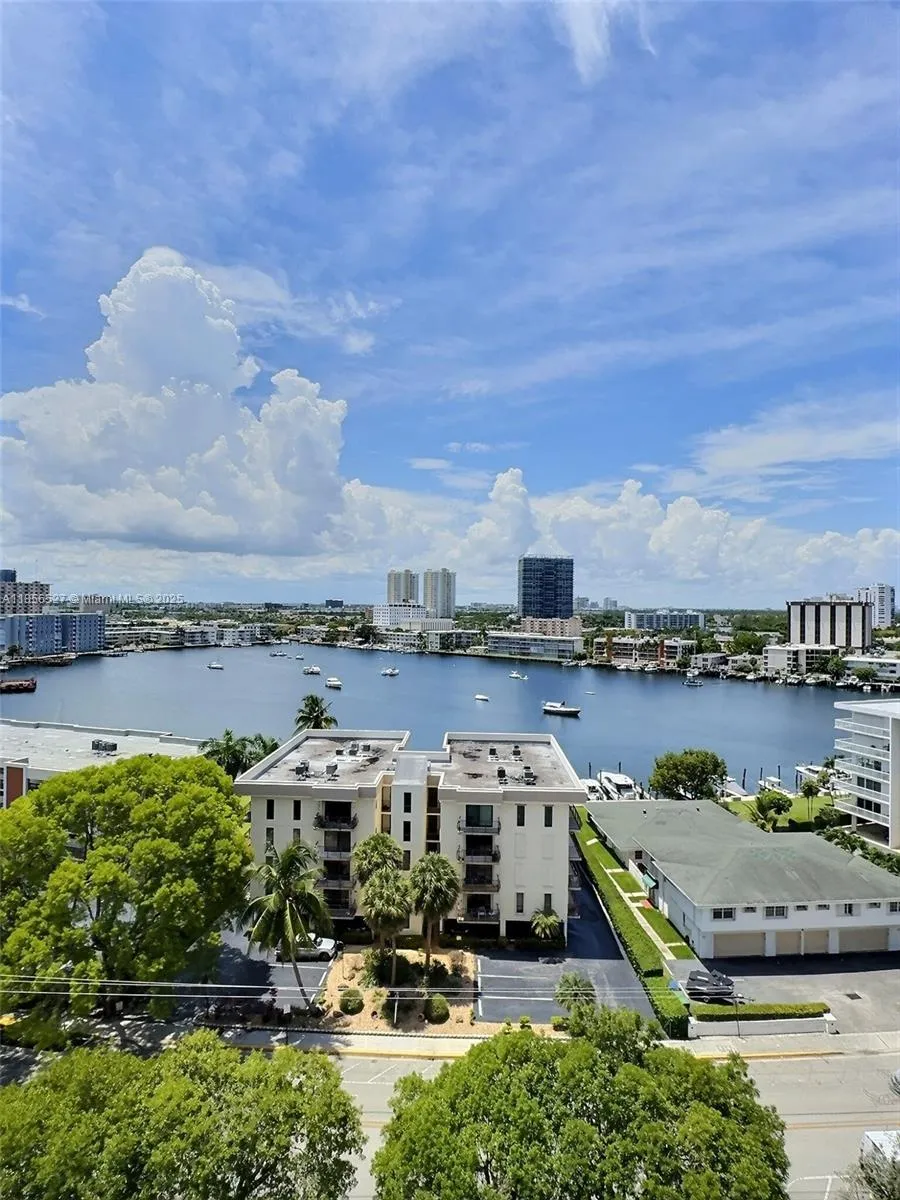 137 Golden Isles Dr # 1109, Hallandale Beach FL 33009