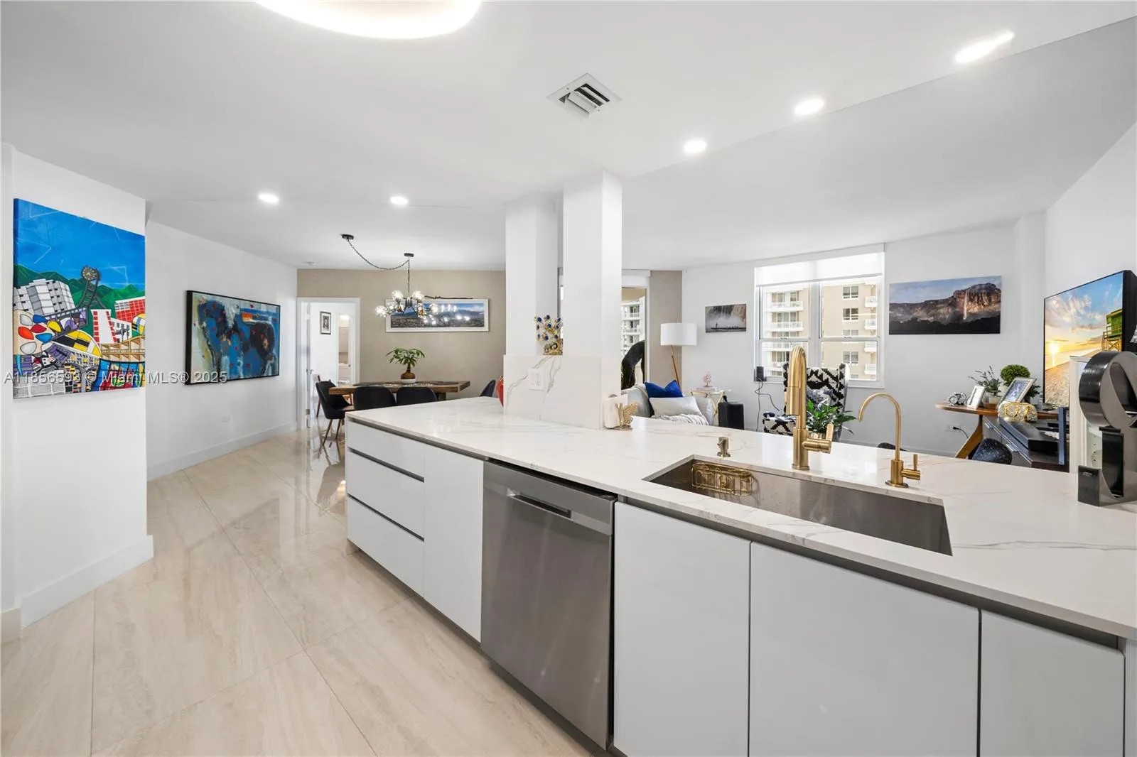 701 Brickell Key Blvd # 707, Miami FL 33131