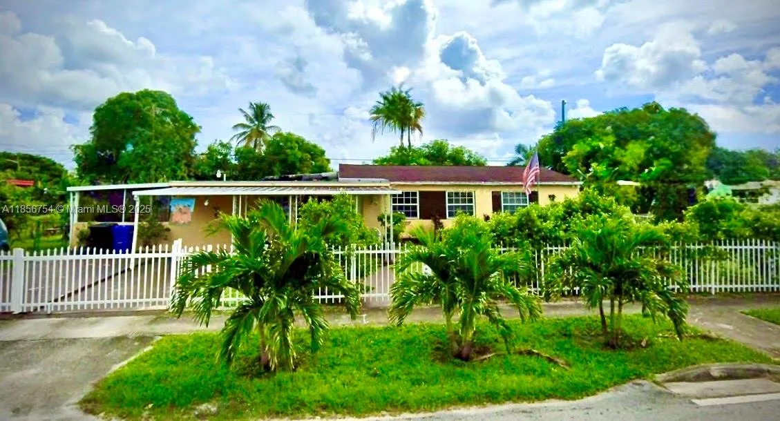 3 bedroom 2 bath for sale at 17001 NE 6th Ct, North Miami Beach FL 33162