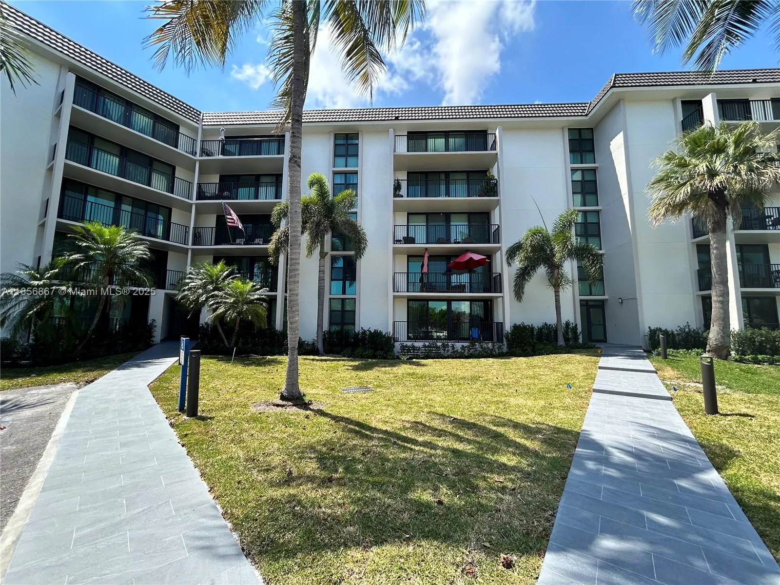 2 bedroom 2 bath for sale at 1101 River Reach Dr # 102, Fort Lauderdale FL 33315