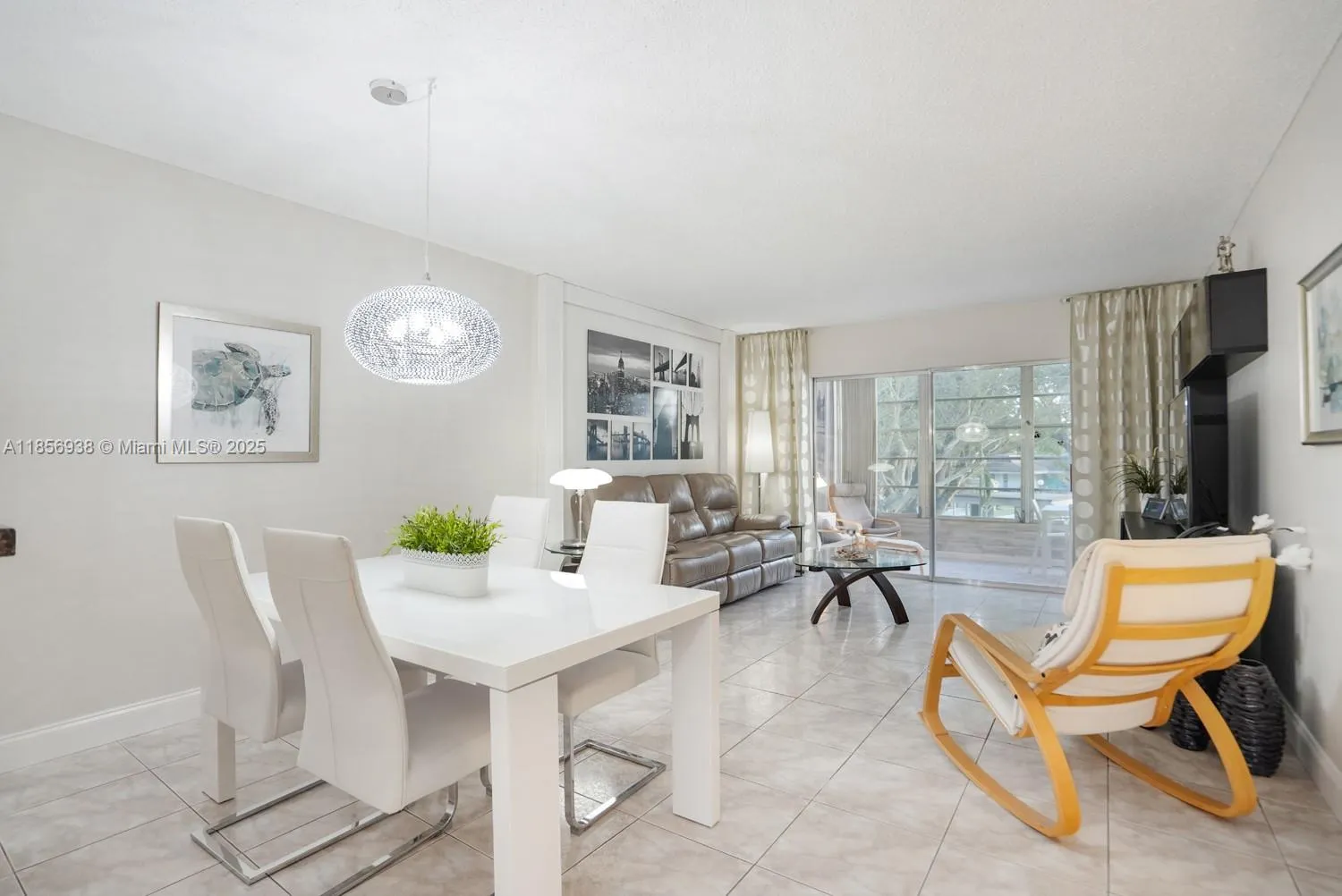 5102 NW 36th St # 511, Lauderdale Lakes FL 33319