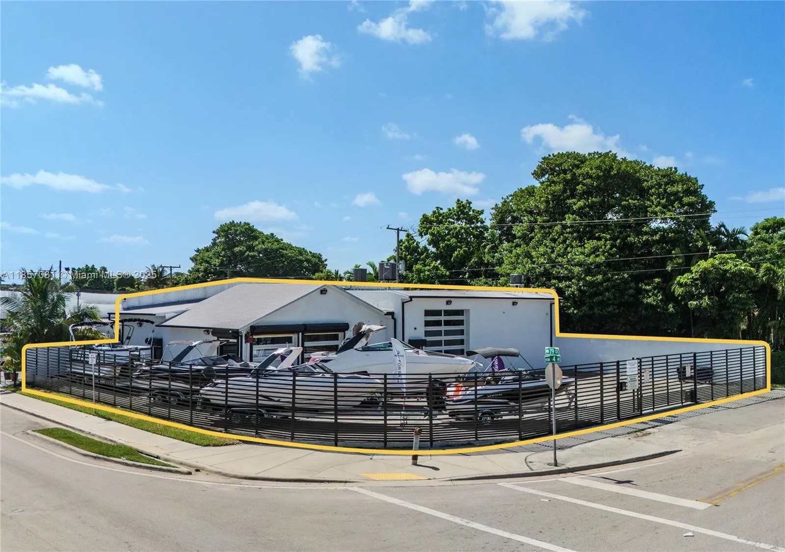 401 NW 79th St, Miami FL 33150