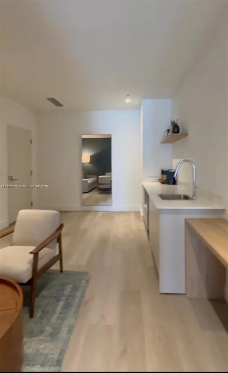 229 SW 9th St # 403, Miami FL 33130