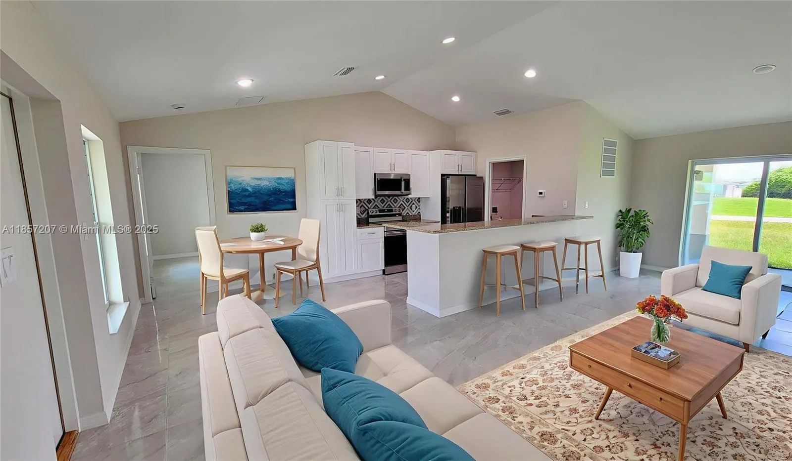 9019 E Crow Cir, La Belle FL 33935