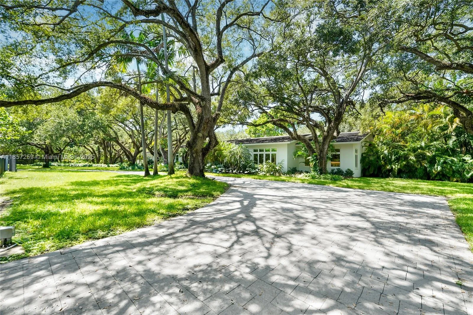 5501 Snapper Creek Rd, Coral Gables FL 33156