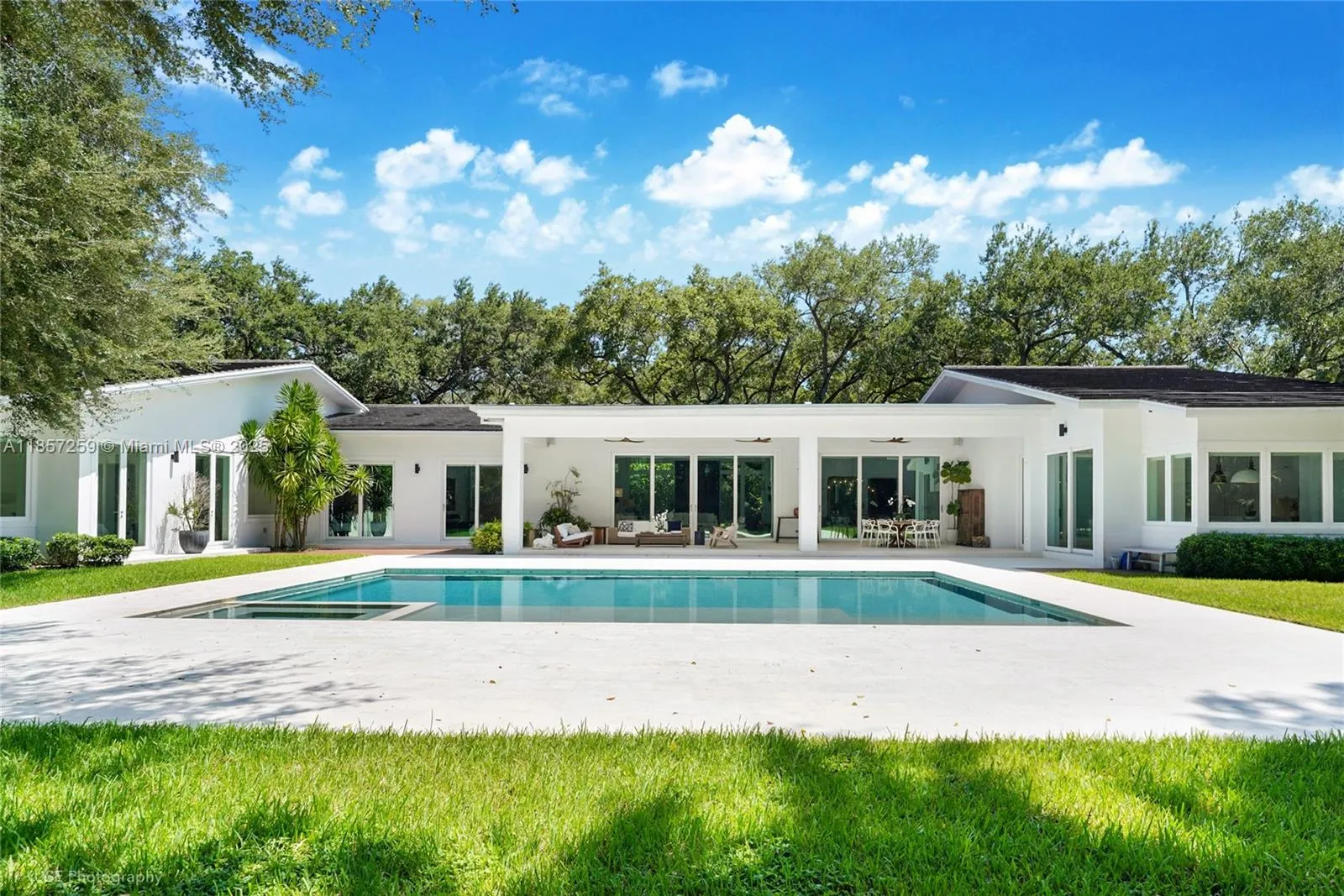 5501 Snapper Creek Rd, Coral Gables FL 33156