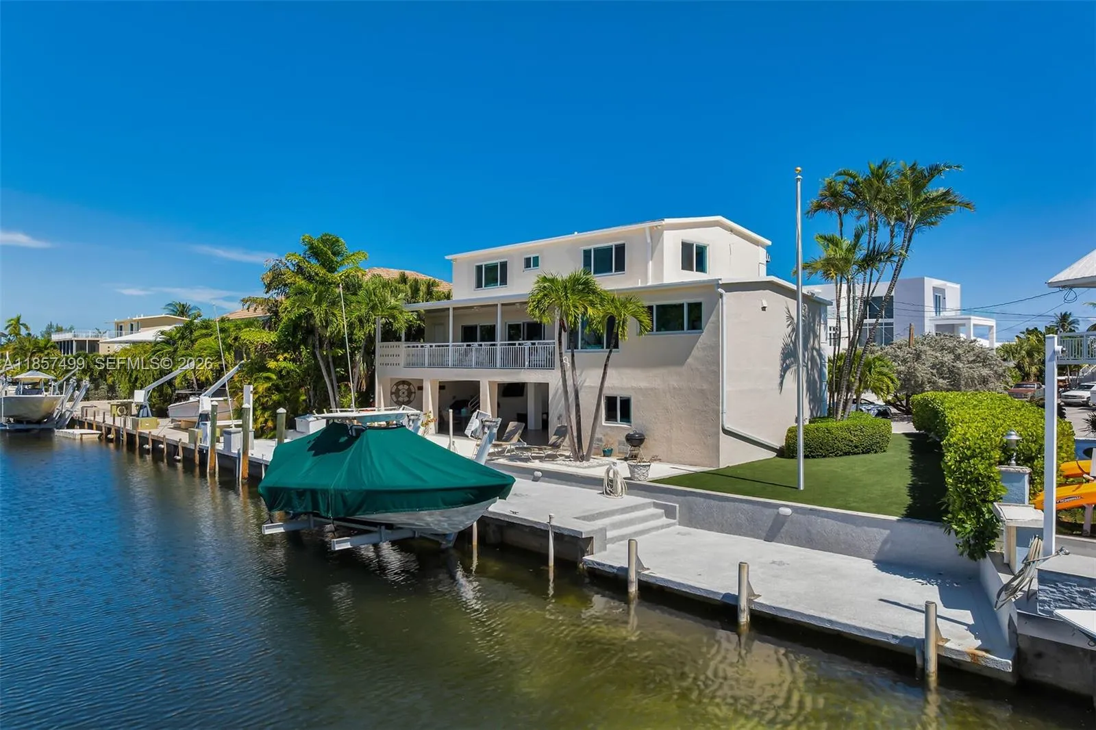 3 bedroom 3 bath for sale at 122 Court Contessa, Islamorada FL 33036